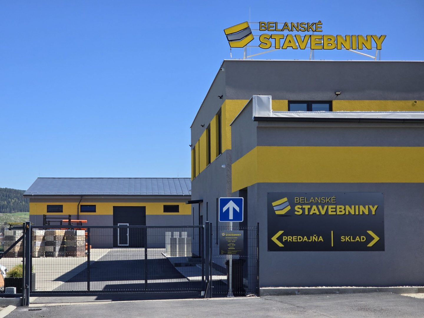 Fasáda a stavba